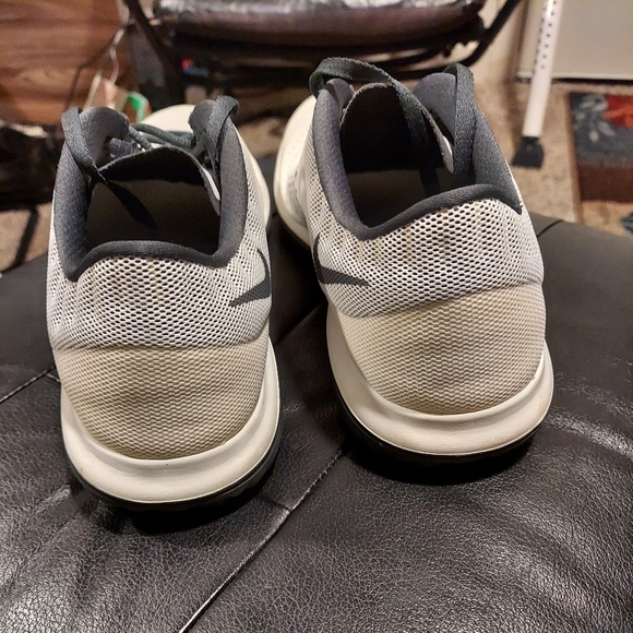 Sz 11.5 nike free shoes - Picture 2 of 4